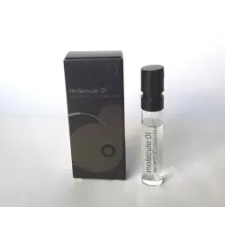 Escentric Molecules Molecule 01 hivatalos parfüm minta 2ml 0.06 fl. o.z.